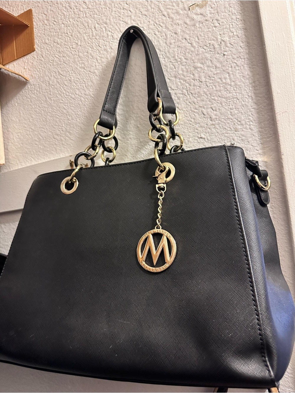 Mía K. Farrow Black Structured Tote Bag with Gold-Tone Hardware